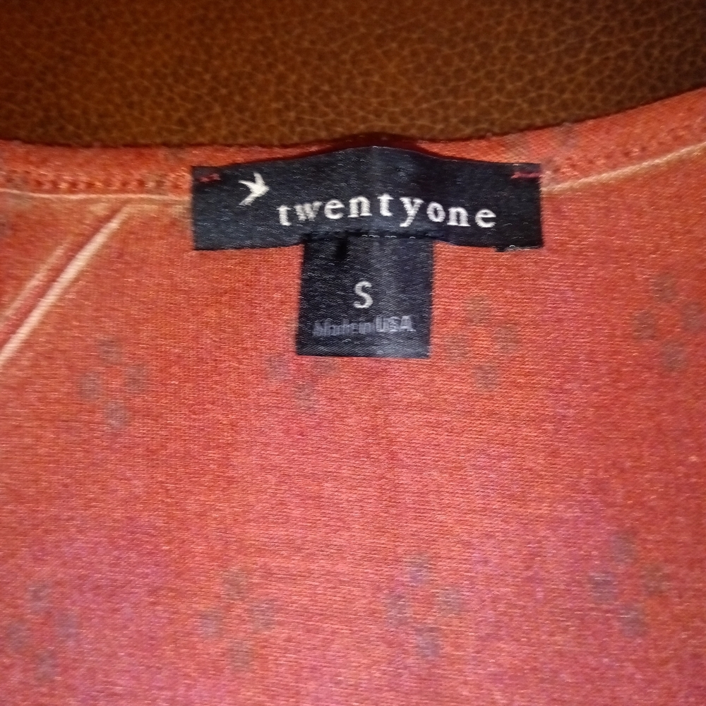 Twenty one Top - Picture 4 of 5